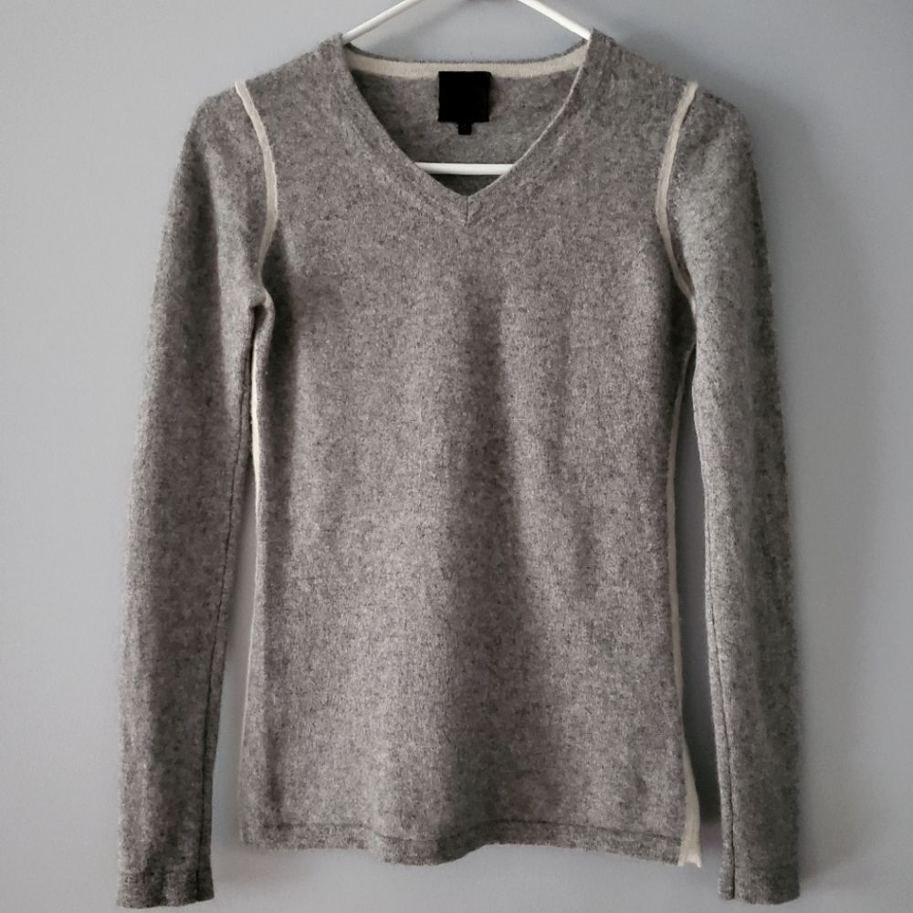 Variazioni Heather Gray 100% Cashmere V-neck Sweater Size XS